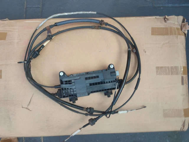 thumbnail interactive-video image 1 of Parking Brake Actuator Repair Gear Set For Land Rover Discovery 3, 4 & Range Rover Sport (L319, L320) 1 of 2