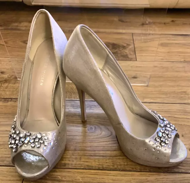 Karen millen on sale peep toe shoes
