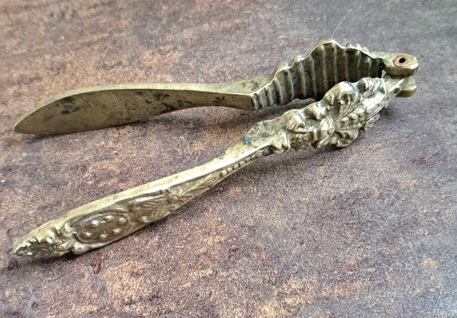 Casse-noix antique en laiton de l'époque édouardienne - En vente sur France | casse noix vintage