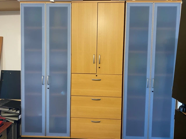 Sehr schöner 3-teiliger Büroschrank buche/blaues Glas mit Hängeschubladen