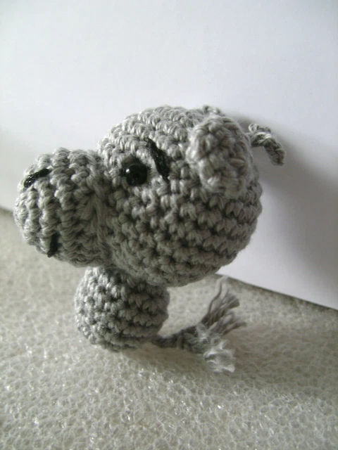 NEU Häkel Nilpferd Tier Amigurumi gehäkelt Handarbeit Schlüsselanhänger