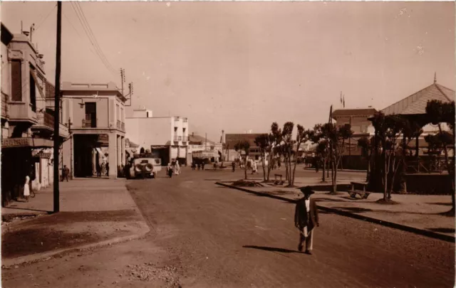 CPA AK MAROC Oujda - L'Avenue de France (963943)