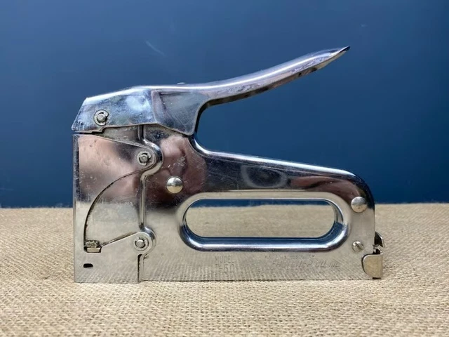 PISTOLA IN BASE FRECCIA T-50 T50 PINZATRICE PER IMPIEGHI PESANTI E CHIODATRICE PISTOLA più puntelli
