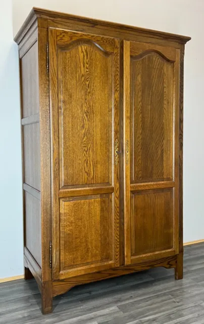 Vintage French Carved 2 door Armoire Wardrobe (LOT 2354)