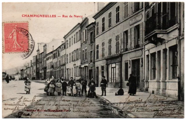 CPA 54 - CHAMPIGNEULLES (Meurthe et Moselle) - Rue de Nancy (animée)