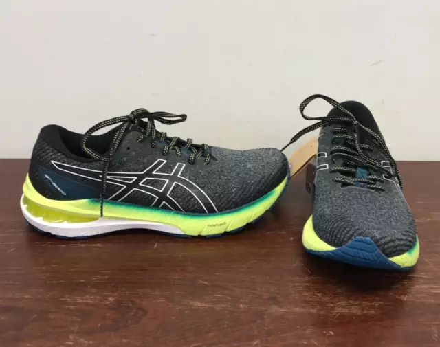 Men's Asics GT-2000 10 Running Shoes. Size 9.