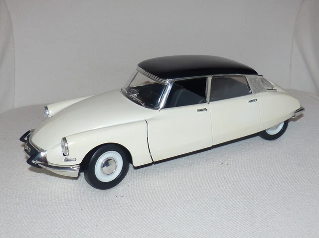 LE648 SOLIDO 8409- 01 Voiture 1/18 1:18 Citroen HY Honda Japauto TDF moto 2003 EUR 16,40 - FR LE648 SOLIDO 8409- 01 Voiture 1/18 1:18 Citroen HY Honda Japauto TDF moto 2003 EUR 16,40 - FR