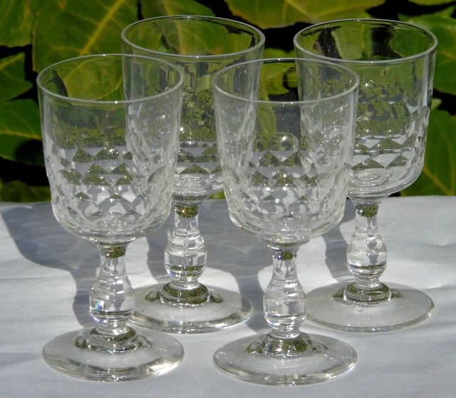 Baccarat? Saint Louis? Lot de 4 verres à vin cuit en cristal taillé. Début Xxe s
