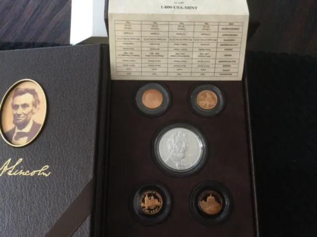 2009 United States Mint Lincoln Coin & Chronicles Set With COA and Sleeve
