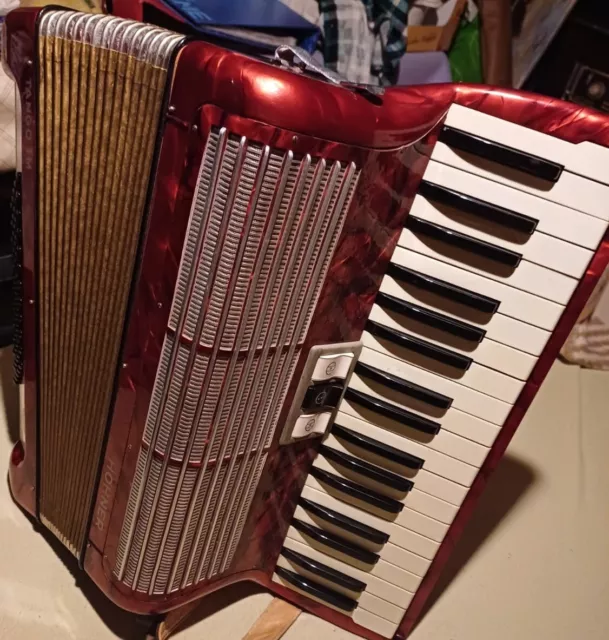 Akkordeon - HOHNER Tango IM 60 Bässe  - rot - inkl. original Koffer