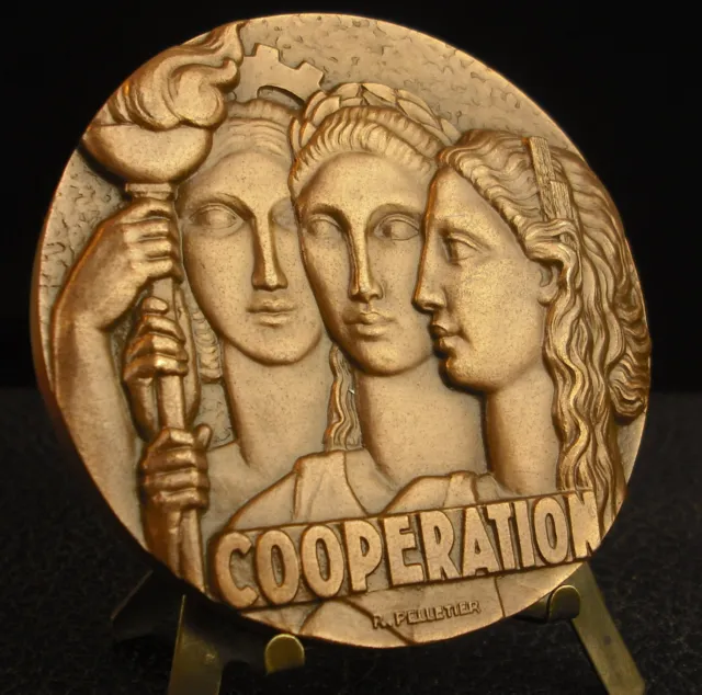 Large médaille Art déco 222 g de 1979 Coopération par R Pelletier Medal 铜牌