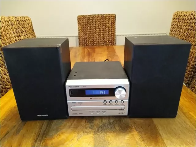 Panasonic SA-PM02 Micro Hi-Fi Sound System  CD, USB - 6 Ohm Speakers