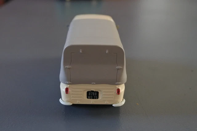 Renault Estafette Pick-Up  Ixo 1/43. 5