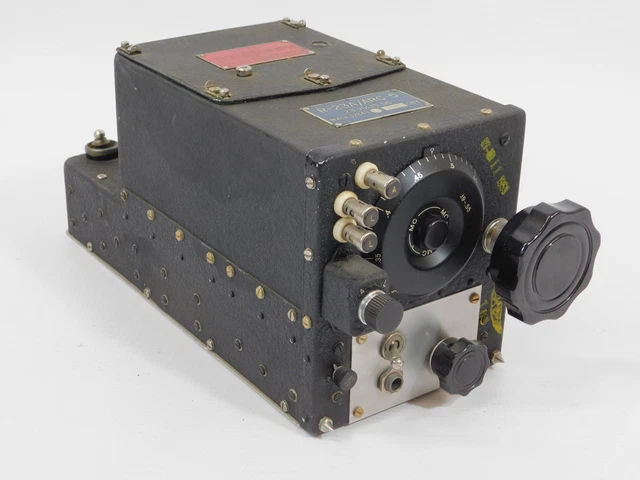 R-23A ARC-5 WWII Military Surplus Radio Receiver (missing one tube)