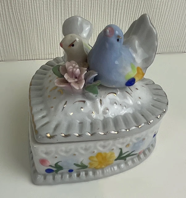 Boîte à bijoux à souvenirs en porcelaine fleurs comme du