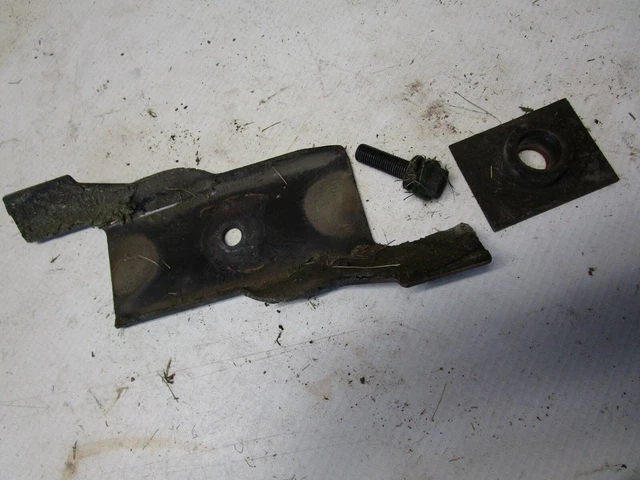 TORO 20023 PERSONAL Pace deck blade mount bracket bolt crank adapter £ ...