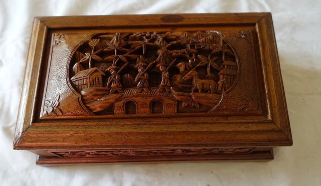 Boîte à Bijoux Vintage En Cuir Véritable Sculpté - Marron - XXème Siècle Bulgarie