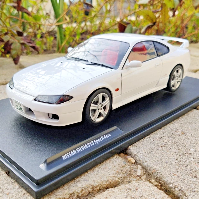 Nissan Silvia S15 Spec-R Aero Aspen 1999 - 1/18 Solido S1812201 - Blanche - Métal