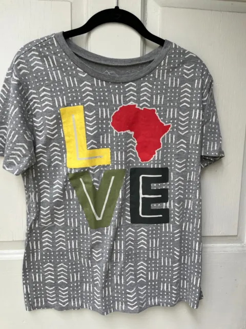 Well Worn Love Africa Short Sleeve T-Shirt Light Gray Women's Size Large