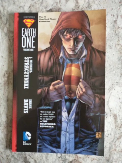 Superman Earth One Vol 1 TPB Graphic Novel VF+  DC Comics Straczynski