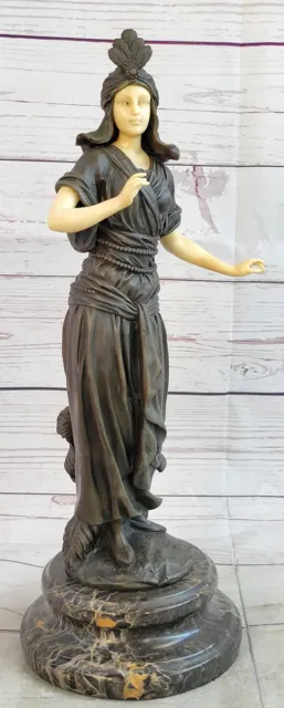 Da Collezione Bronzo E Come Caratteristica Queen Femmina Classico Disegno Statua
