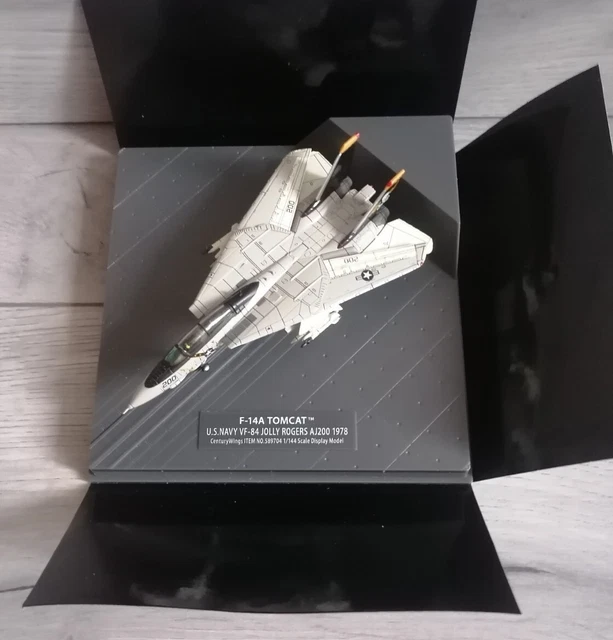 OPO 10 Avion de Combat Militaire 1/100 F-14A Tomcat US Navy VF-84 1981 Top Gun Pirate Jolly Rogers - CP01 OPO 10 Avion de Combat Militaire 1/100 F-14A Tomcat US Navy VF-84 1981 Top Gun Pirate Jolly Rogers - CP01