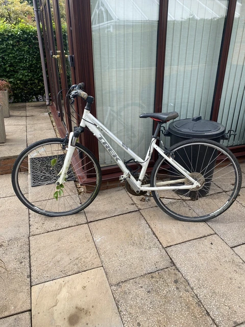 Trek multitrack 7200 women's bike hotsell