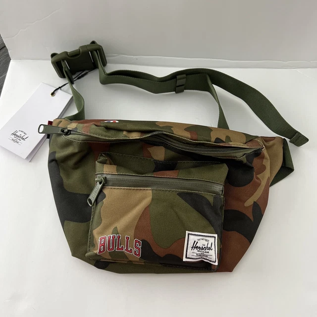 Chicago Bulls Herschel Supply Co. Hippack Camo Bag