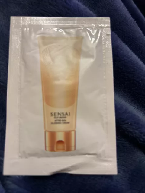 Crema brillante antienvejecimiento para el cuidado solar después del sol Kanebo Sensai bronce sedoso 7 ml