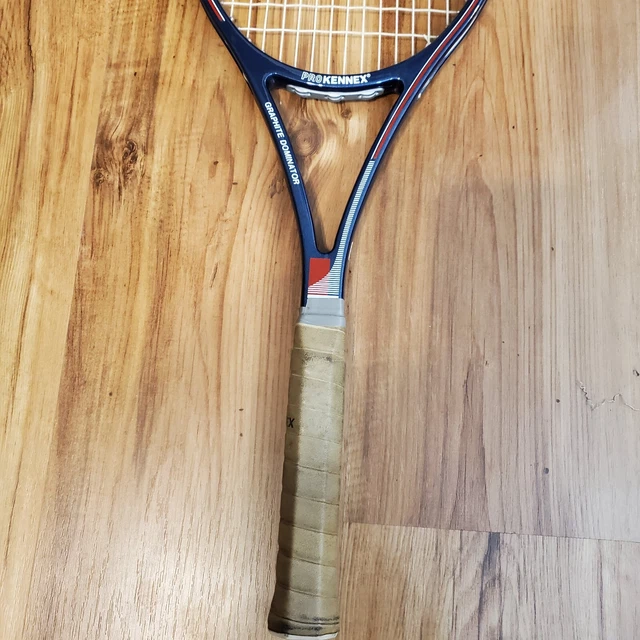 RAQUETTE DE TENNIS Pro Kennex graphite Dominator 41/2 avec étui de