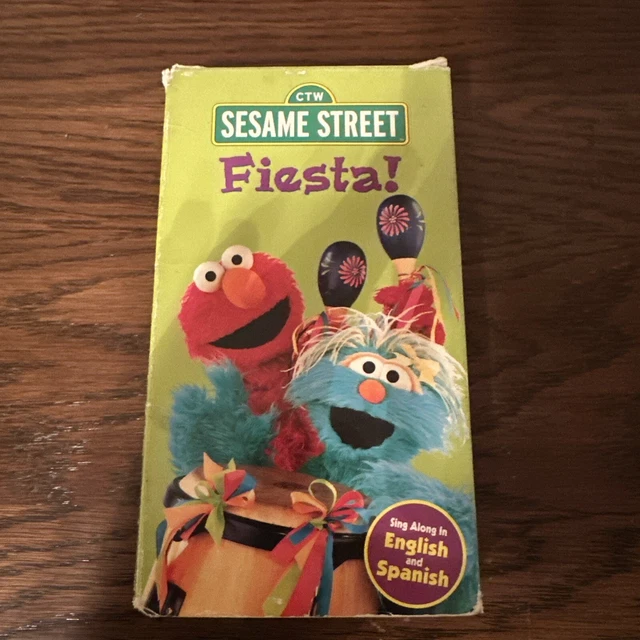 SESAME STREETFIESTA! VHS Video Tape Sing Along in English & Spanish