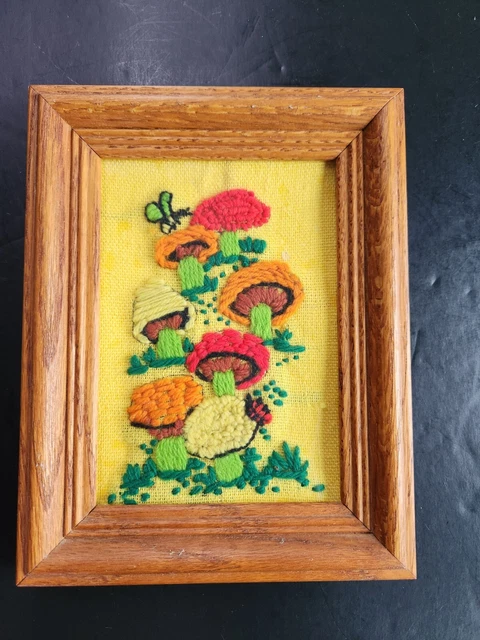 De colección años 70 setas boho enmarcadas hilo crewel bordado aguja abeja kitsch