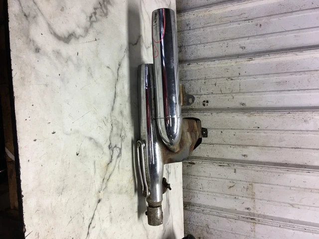 86 Yamaha XV 700 C XV700 Virago muffler pipe exhaust