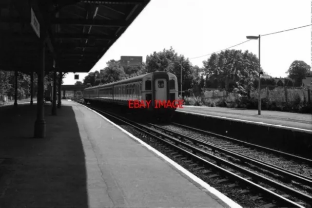 Photo  1979 Barnes Railway Station South-West London A 4-Vep Unit On An Up Servi