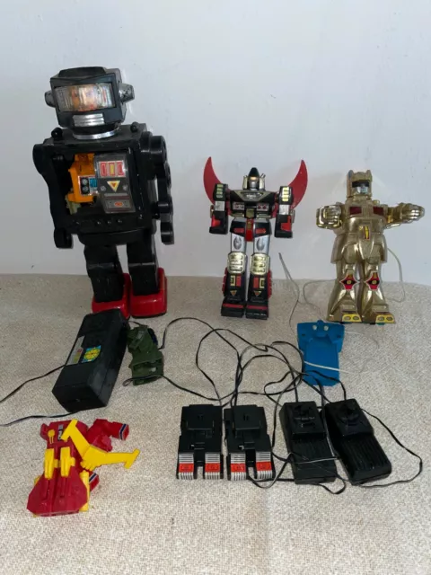 TOYS ROBOT ANNI 80 Giocattoli Vecchi vintage IRON GEAR, super moon explorer  EUR 14,90 - PicClick IT