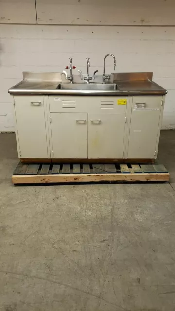 Lab Casework Stainless Sink Bundle St Charles 5' 1/2