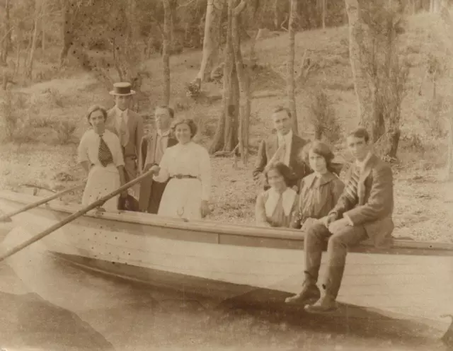 VINTAGE VERY FADED Sepia Photo of 4 Well Dress Dressed Happy Couples & a Boat