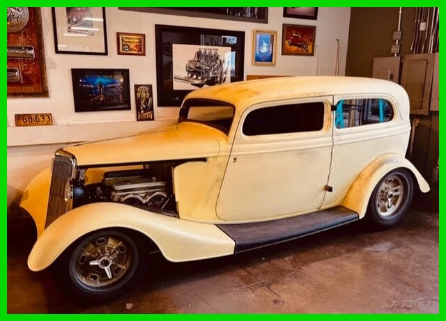 1934 Ford Sedan