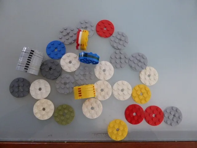 Lego Lot De 49 Ronds Plats Troués 4X4, Reference 60474