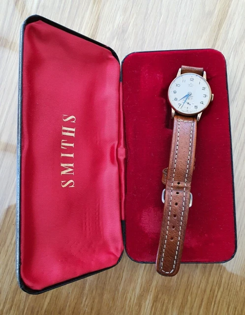 Smiths De Luxe All English 9ct Gold Dress Watch with Arabic Numerals Dated 1963