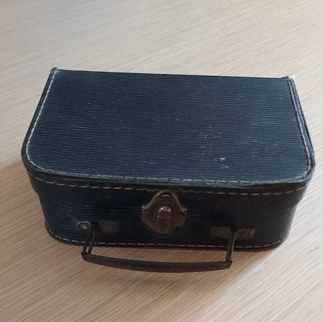 Ancienne valise de couture française pour enfants des années