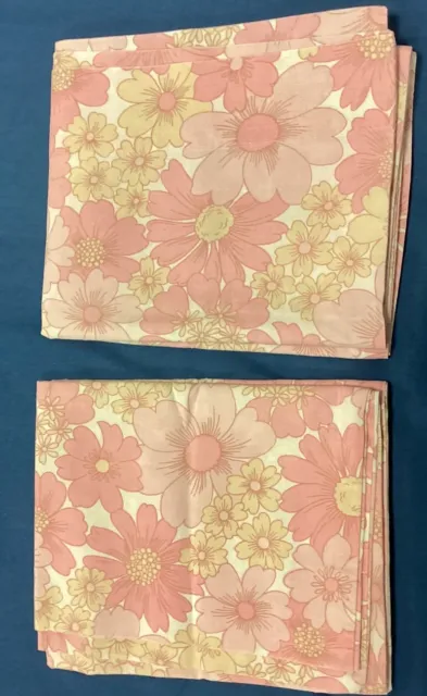 Pair Vintage Retro Pink Pillowcases Flower power 1970s Camper Pink #VI