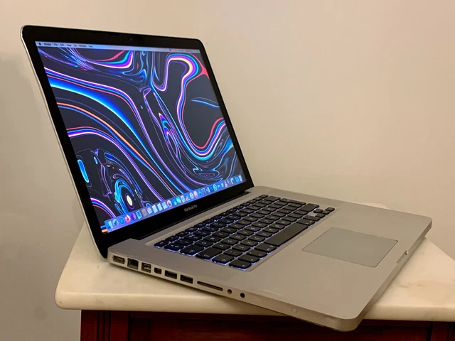 Apple MacBook Pro 15 pollici - 500 GB HDD 4 GB RAM, 2,8 GHz Intel doppia grafica
