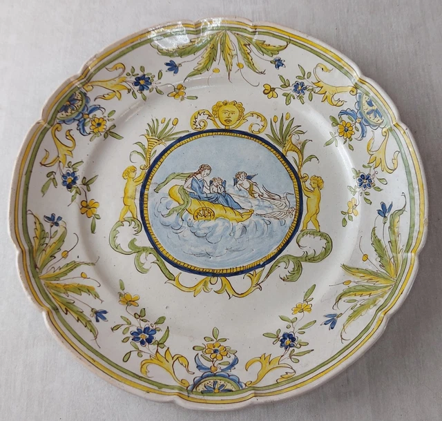 Ancienne assiette en céramique, décor chérubin / ange, Italie, à identifier