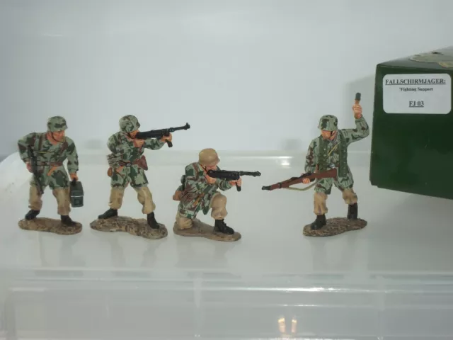 King And Country Fj003 German Fallschirmjager Fighting Support Troops Set