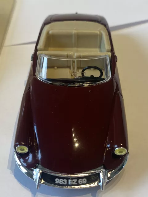 Voiture Miniature Citroën DS 19 Cabriolet 1963 Bordeaux Norev 1/43 avec boite