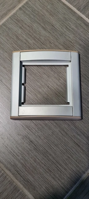 Bticino 331711 Sphère - Boîte Encastrée + Cadre 1 Module, Blanc, Neuf Sous Blister