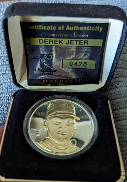 Vintage Derek Jeter Highland Mint Signature Series Coin #428/1500