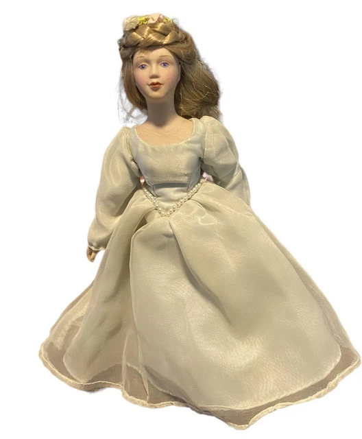 Avon 1980’s Cinderella Fairy Tale Collection Porcelain Doll WITH STAND 9” Tall