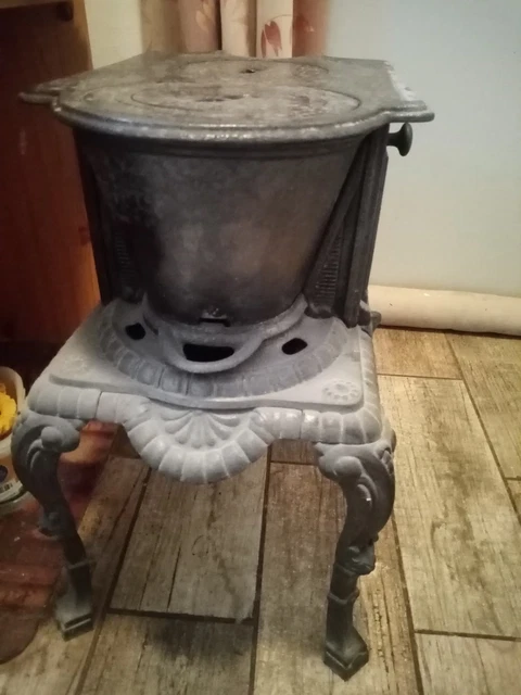 Ancien Poêle Godin 3727 En Fonte émaillée Bleue – 10kW – Charbon Et Bois – Fabriqué En France